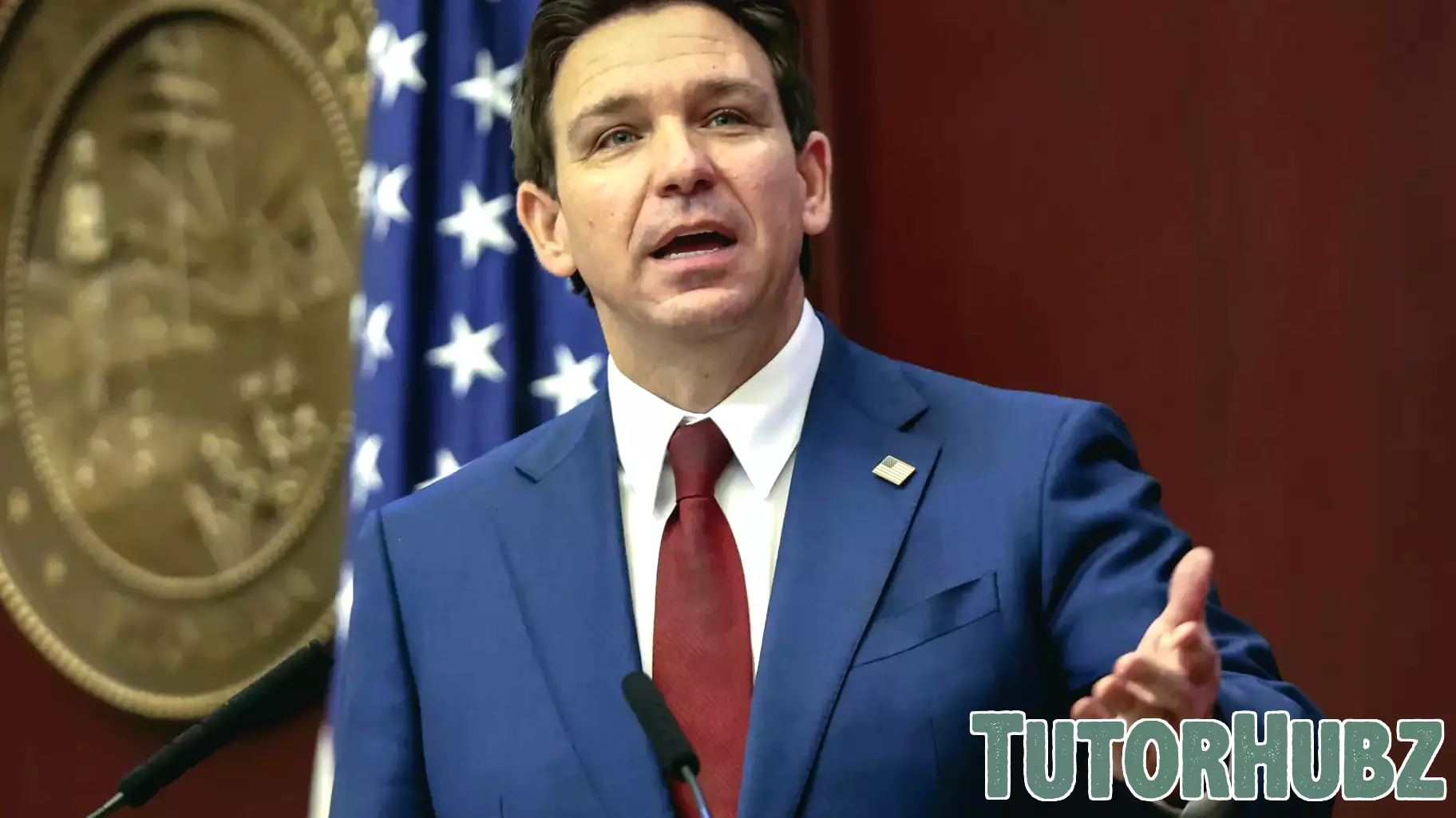 DeSantis signs education bills in Fort Myers; one decertifies unions  without 50% participation, another incentivizes some teacher pay