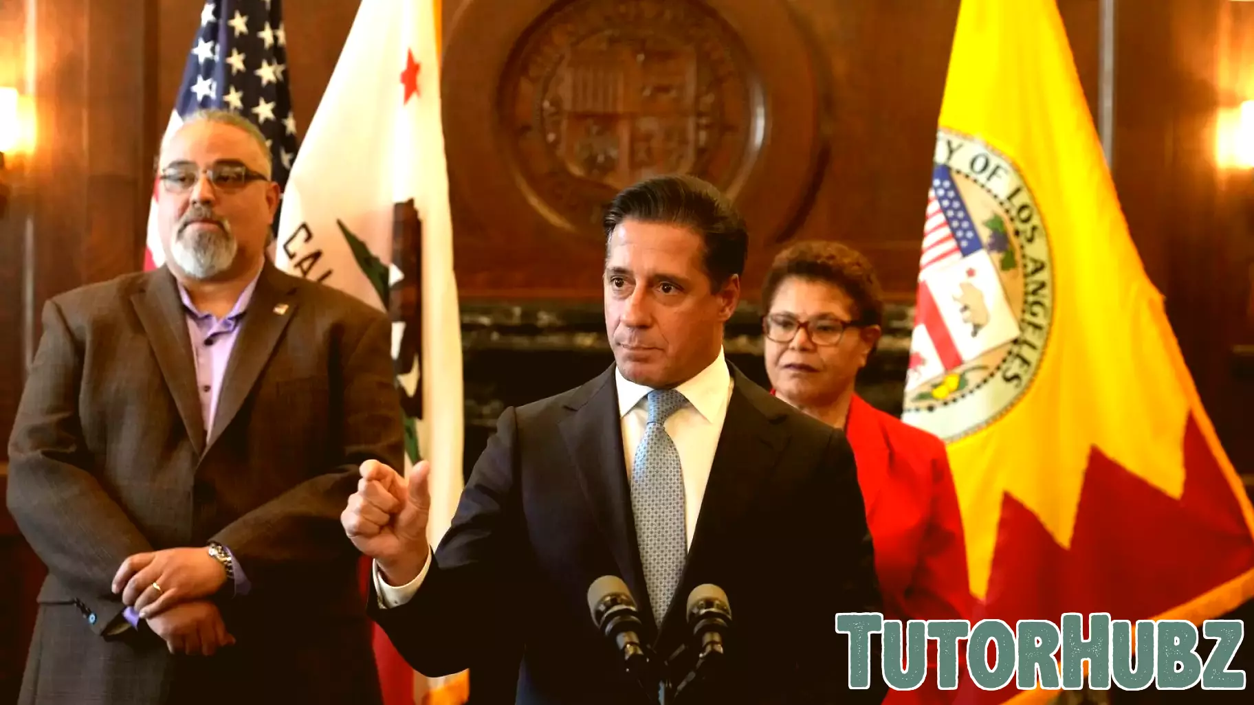 Los Angeles Board of Education to discuss school superintendent after FBI searched his home