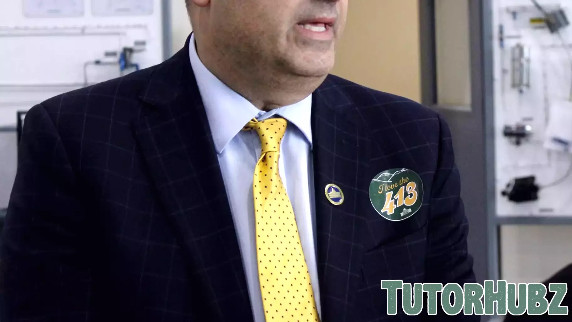 Setting an example: State education secretary tours Franklin Tech aviation program